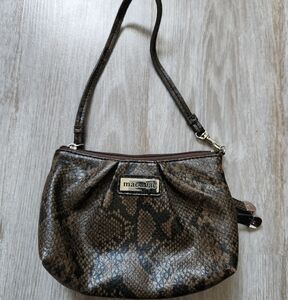 Mac & Jac Brown Snakeskin Faux Leather Mini Shouldet Bag Wristlet Zip Closure